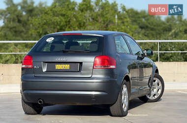 Хэтчбек Audi A3 2005 в 