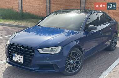 Седан Audi A3 2014 в 