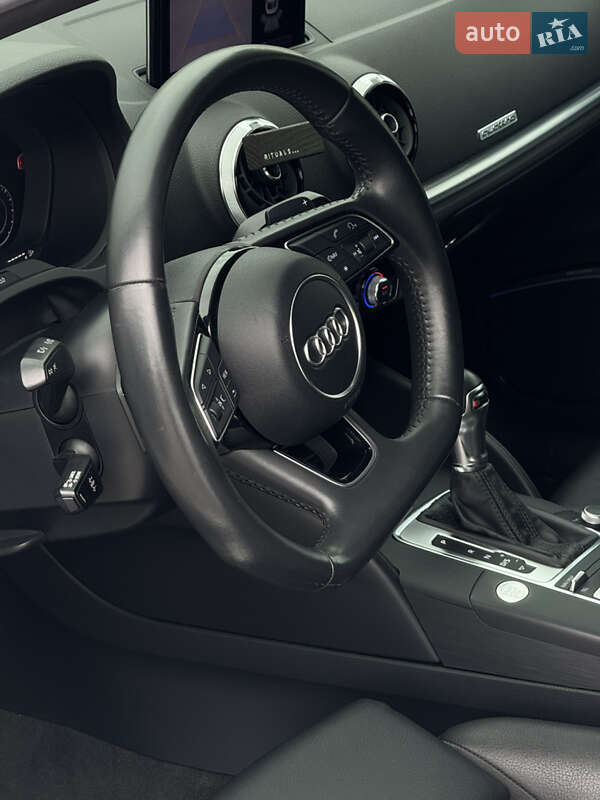 Седан Audi A3 2017 в Ивано-Франковске
