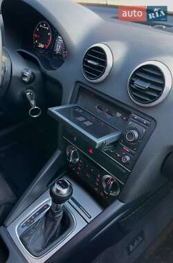 Хэтчбек Audi A3 2011 в 