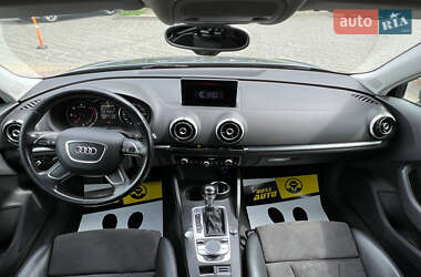 Хэтчбек Audi A3 2013 в 