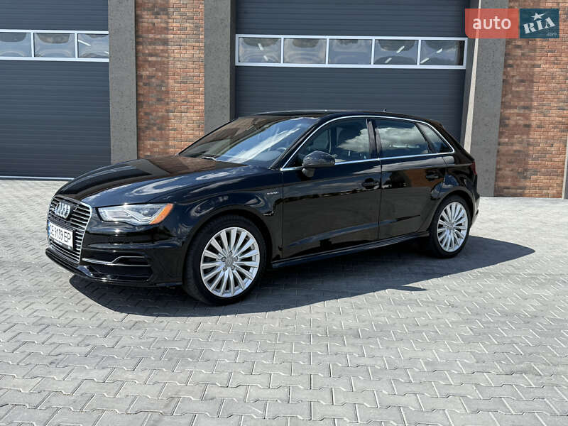 Хетчбек Audi A3 2015 в Чернівцях