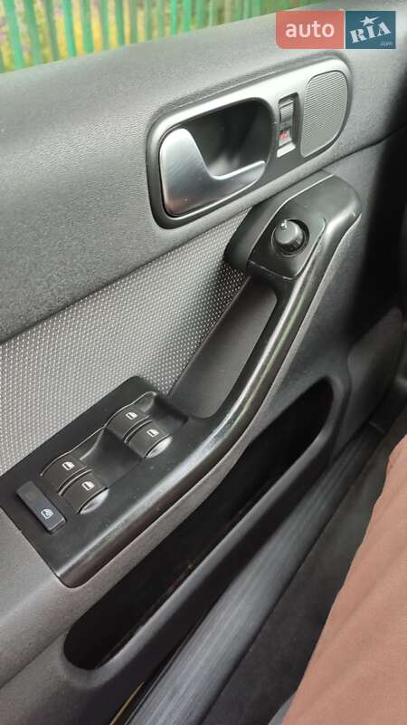 Хэтчбек Audi A3 2003 в Запорожье