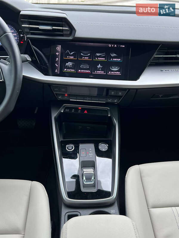 Седан Audi A3 2022 в Львове