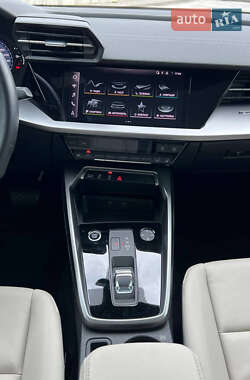 Седан Audi A3 2022 в 
