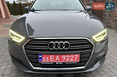 Хэтчбек Audi A3 2019 в 