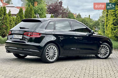 Хэтчбек Audi A3 2016 в 