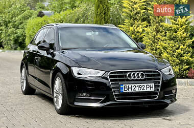 Хэтчбек Audi A3 2016 в 