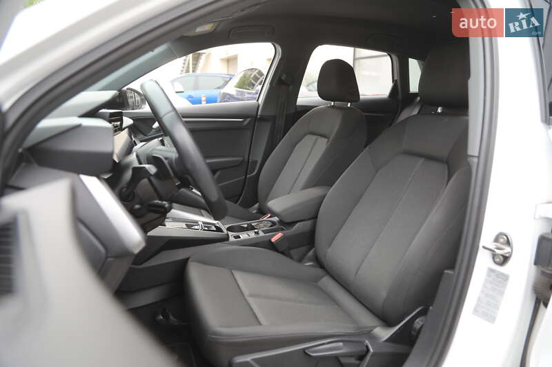 Хэтчбек Audi A3 2022 в Харькове