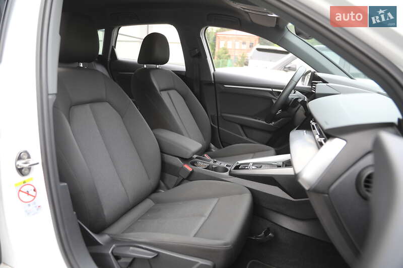 Хэтчбек Audi A3 2022 в Харькове