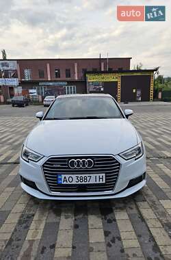 Хэтчбек Audi A3 2018 в 