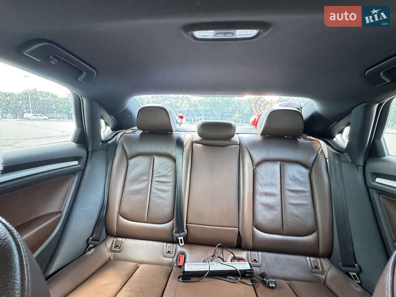 Седан Audi A3 2018 в Николаеве