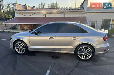 Седан Audi A3 2018 в 