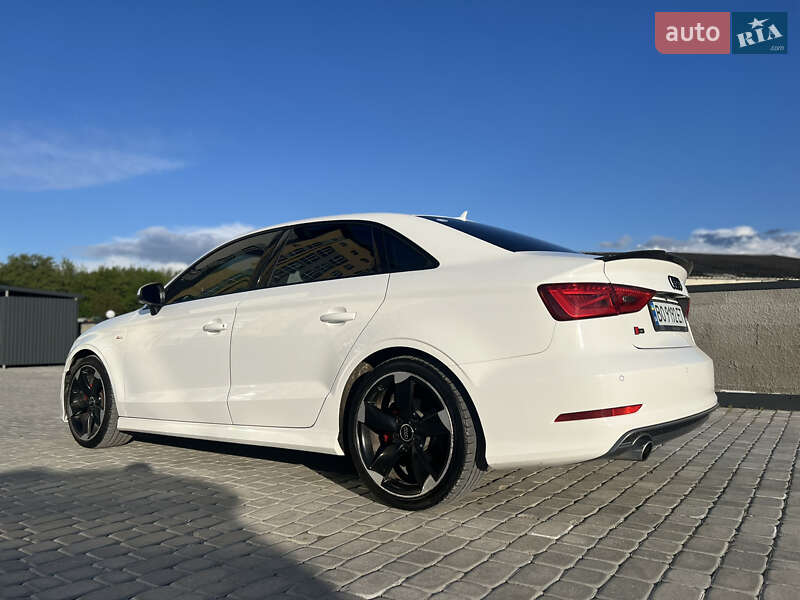 Седан Audi A3 2015 в Тернополі