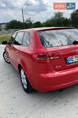 Хэтчбек Audi A3 2012 в 