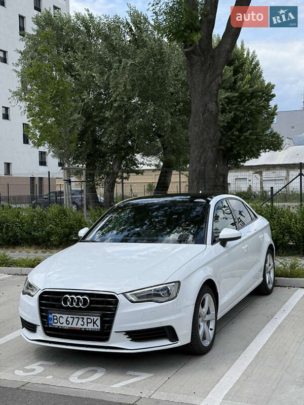 Седан Audi A3 2015 в 