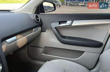 Хэтчбек Audi A3 2005 в 