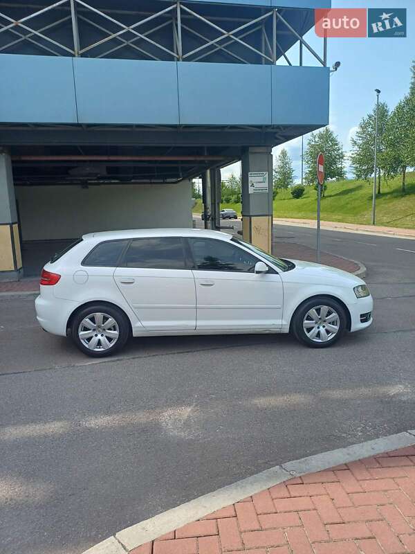 Хэтчбек Audi A3 2013 в Киеве