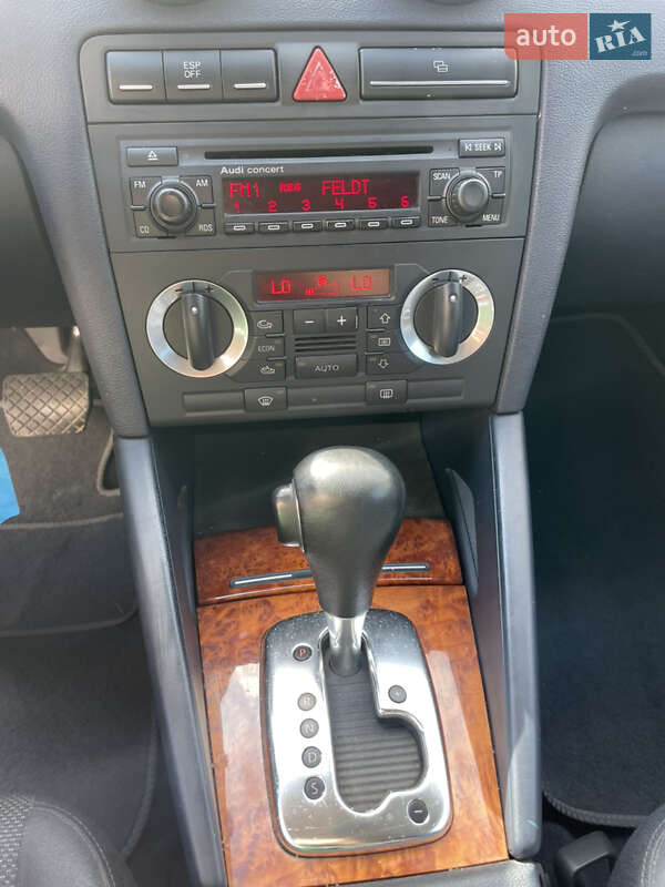 Хэтчбек Audi A3 2004 в Мукачево