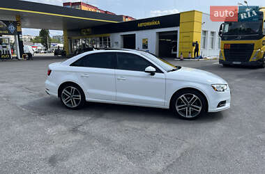 Седан Audi A3 2016 в 