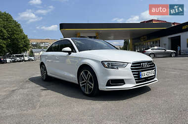 Седан Audi A3 2016 в 