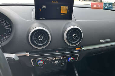 Седан Audi A3 2016 в 