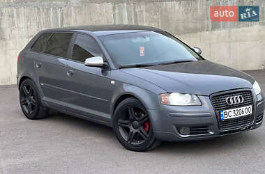 Хэтчбек Audi A3 2005 в 