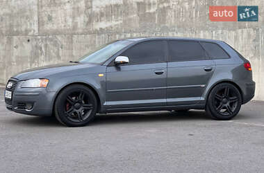 Хэтчбек Audi A3 2005 в 