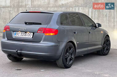 Хэтчбек Audi A3 2005 в 