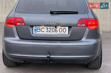 Хэтчбек Audi A3 2005 в 
