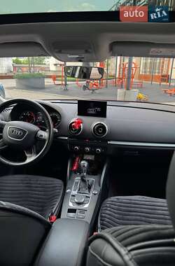 Седан Audi A3 2016 в 