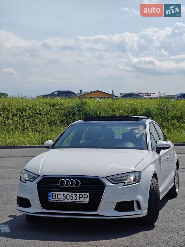 Седан Audi A3 2017 в Львове