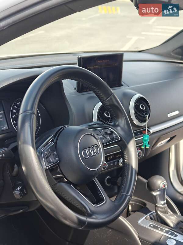 Седан Audi A3 2017 в Львове