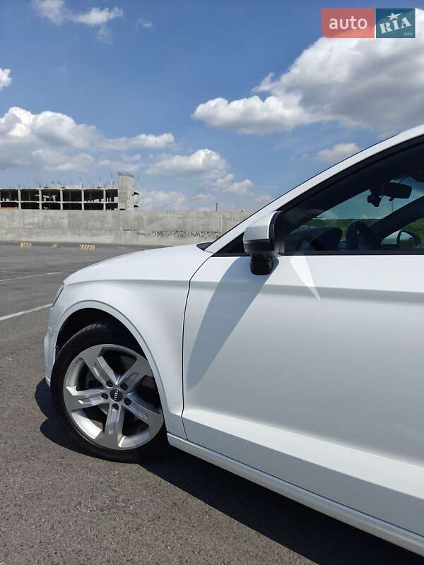 Седан Audi A3 2017 в Львове