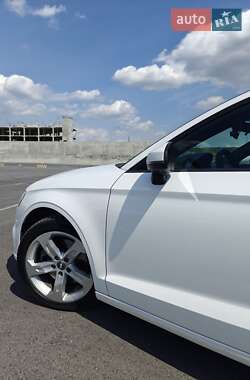 Седан Audi A3 2017 в 