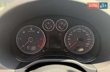 Хэтчбек Audi A3 2011 в 