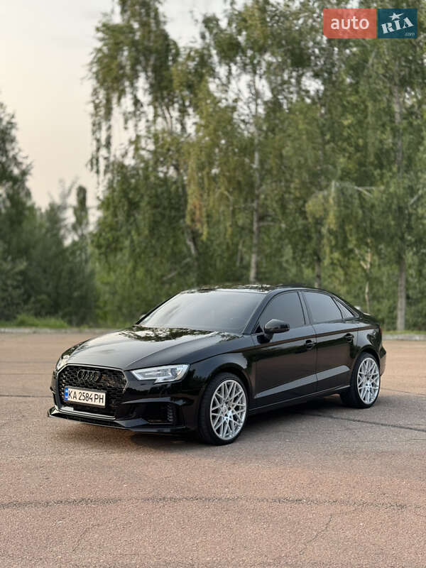 Седан Audi A3 2016 в 