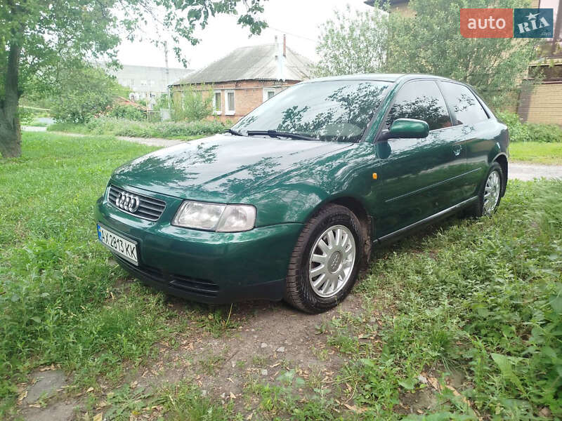 Хетчбек Audi A3 1997 в 