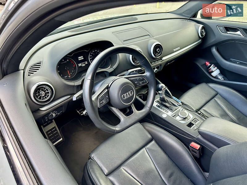 Седан Audi A3 2020 в Киеве