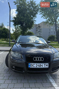 Хэтчбек Audi A3 2004 в 