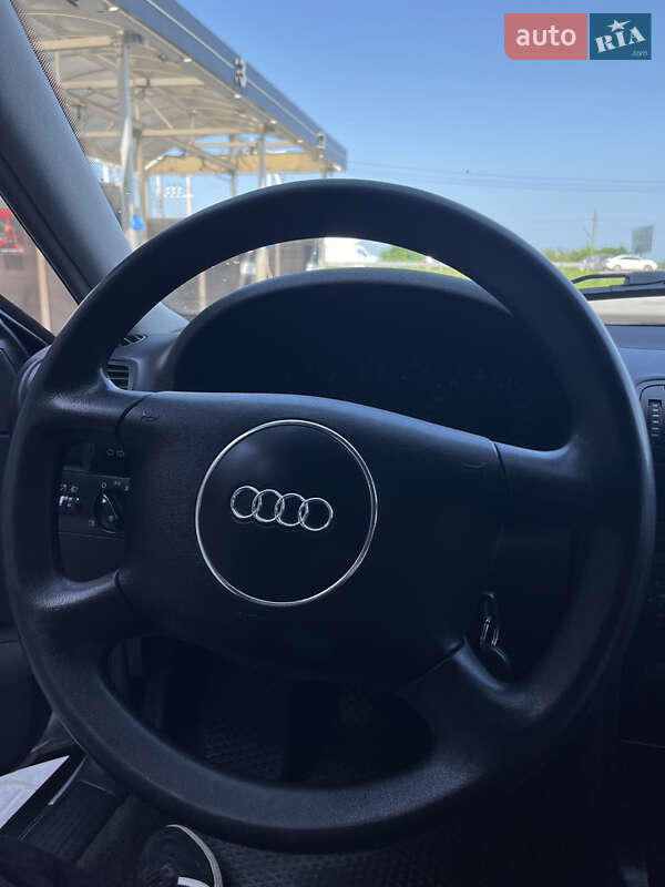 Хетчбек Audi A3 2001 в Львові