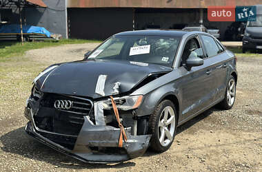 Седан Audi A3 2015 в Стрию