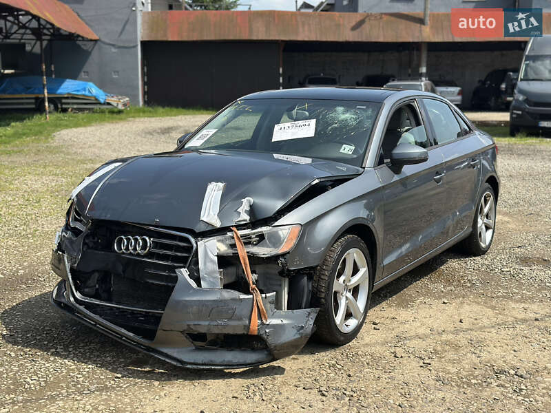 Седан Audi A3 2015 в 