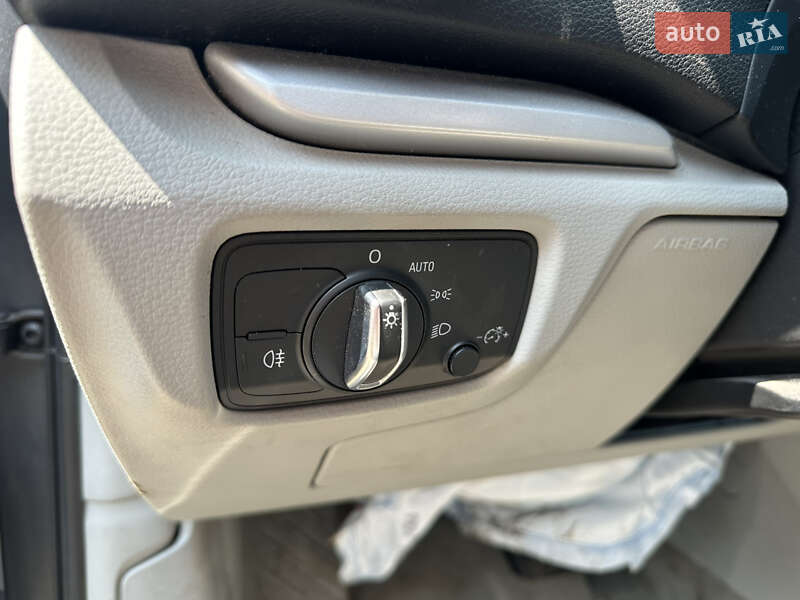 Седан Audi A3 2015 в Стрию