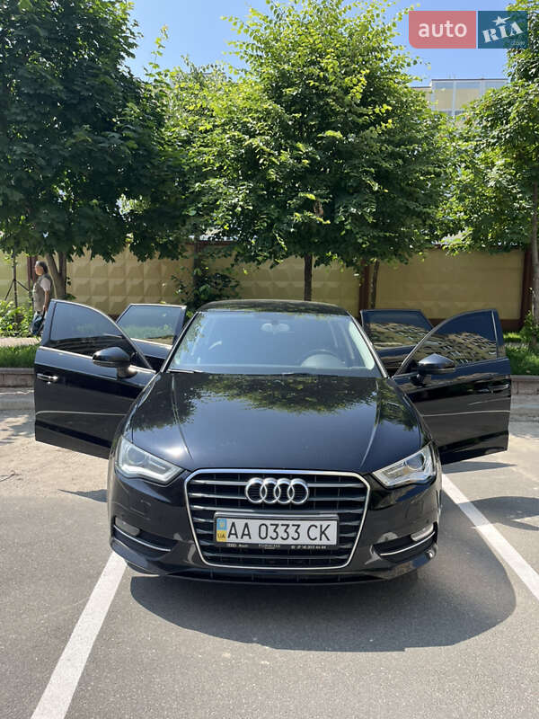Хэтчбек Audi A3 2014 в Киеве