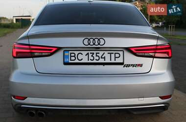Седан Audi A3 2016 в 
