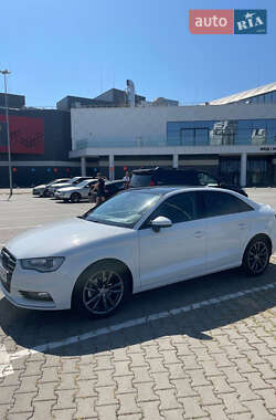 Седан Audi A3 2016 в 