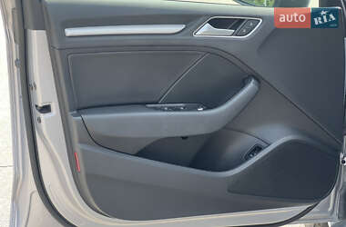 Седан Audi A3 2016 в 