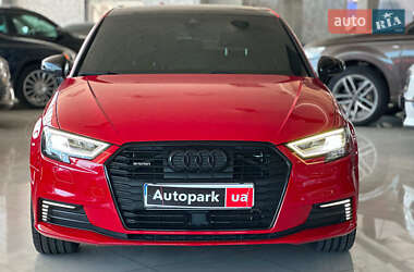 Хэтчбек Audi A3 2017 в 