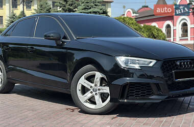 Седан Audi A3 2017 в 